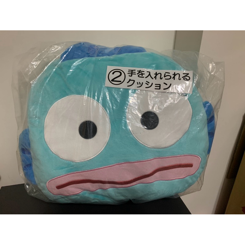 全新 日本Sanrio 三麗鷗 一番賞 人魚漢頓 Hangyodon 暖手枕 抱枕 午睡枕 娃娃 靠枕 實用 人魚漢頓