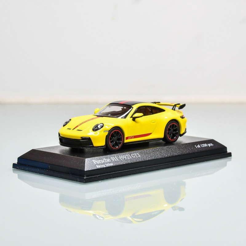 【台南現貨】全新 1/64 MINICHAMPS Porsche 992 GT3 黃 保時捷 模型車 里歐模玩