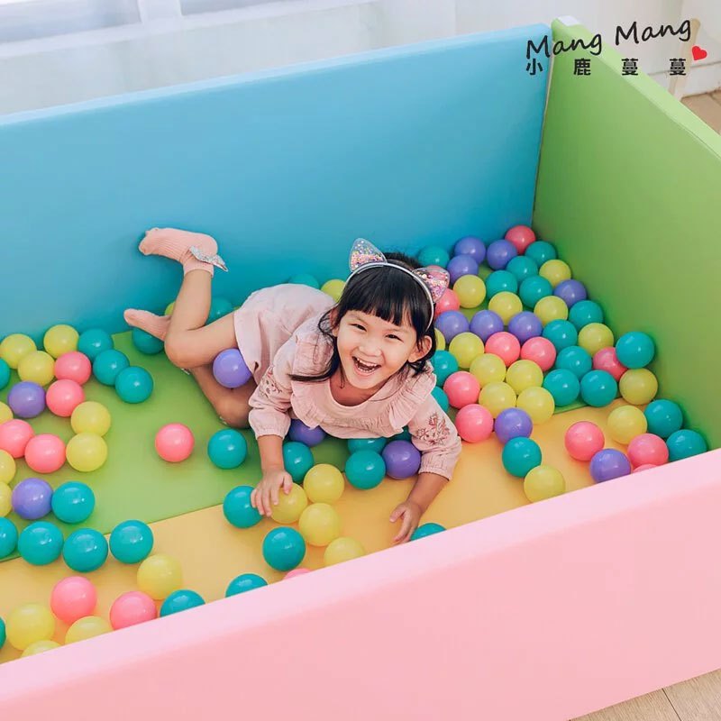 小鹿蔓蔓 兒童組合式抗菌遊戲地墊 (糖果城堡) Mang Mang 兒童遊戲城堡圍欄.遊戲球池