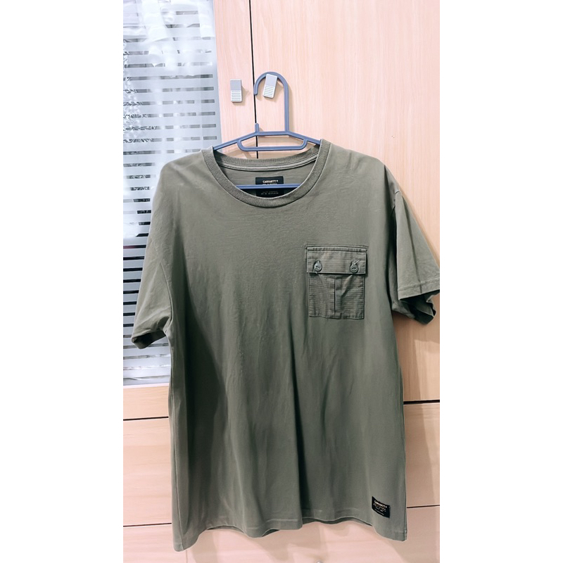Carhartt 軍綠口袋T-shirt   S size 近全新