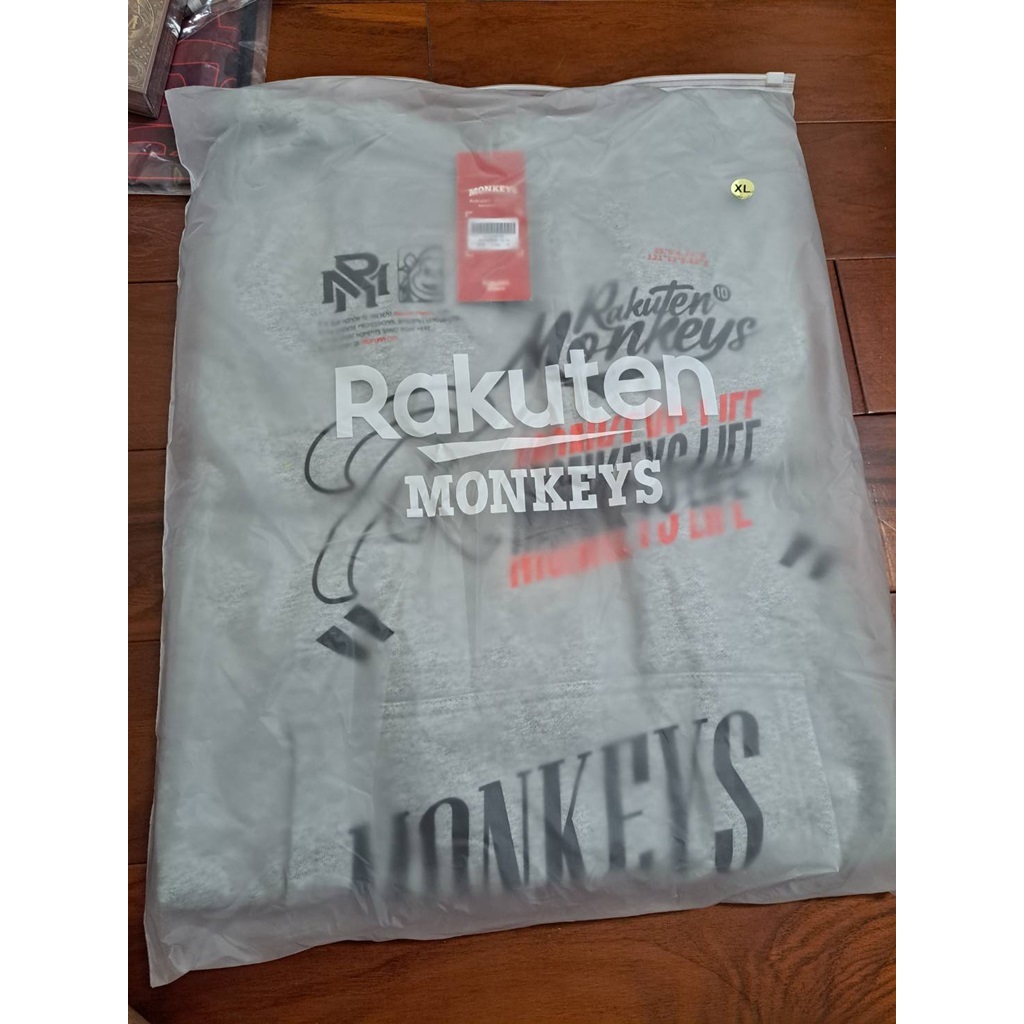中華職棒 樂天桃猿 Rakuten Monkeys  美式塗鴉帽T XL 原價 1580