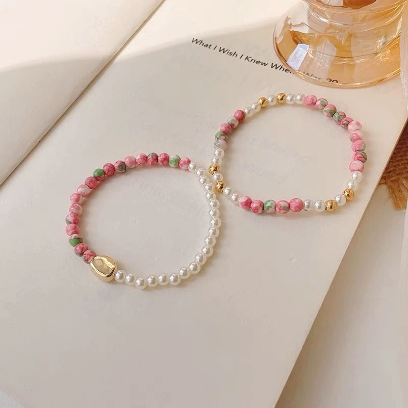 宜蘭出貨☕粉色雨彩石手鏈2024新款招桃花女輕奢小眾精緻串珠手飾