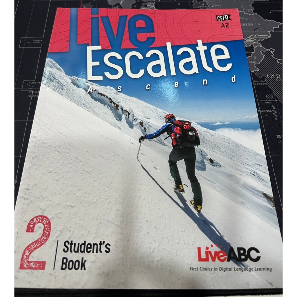 Live Escalate 2 Student's Book