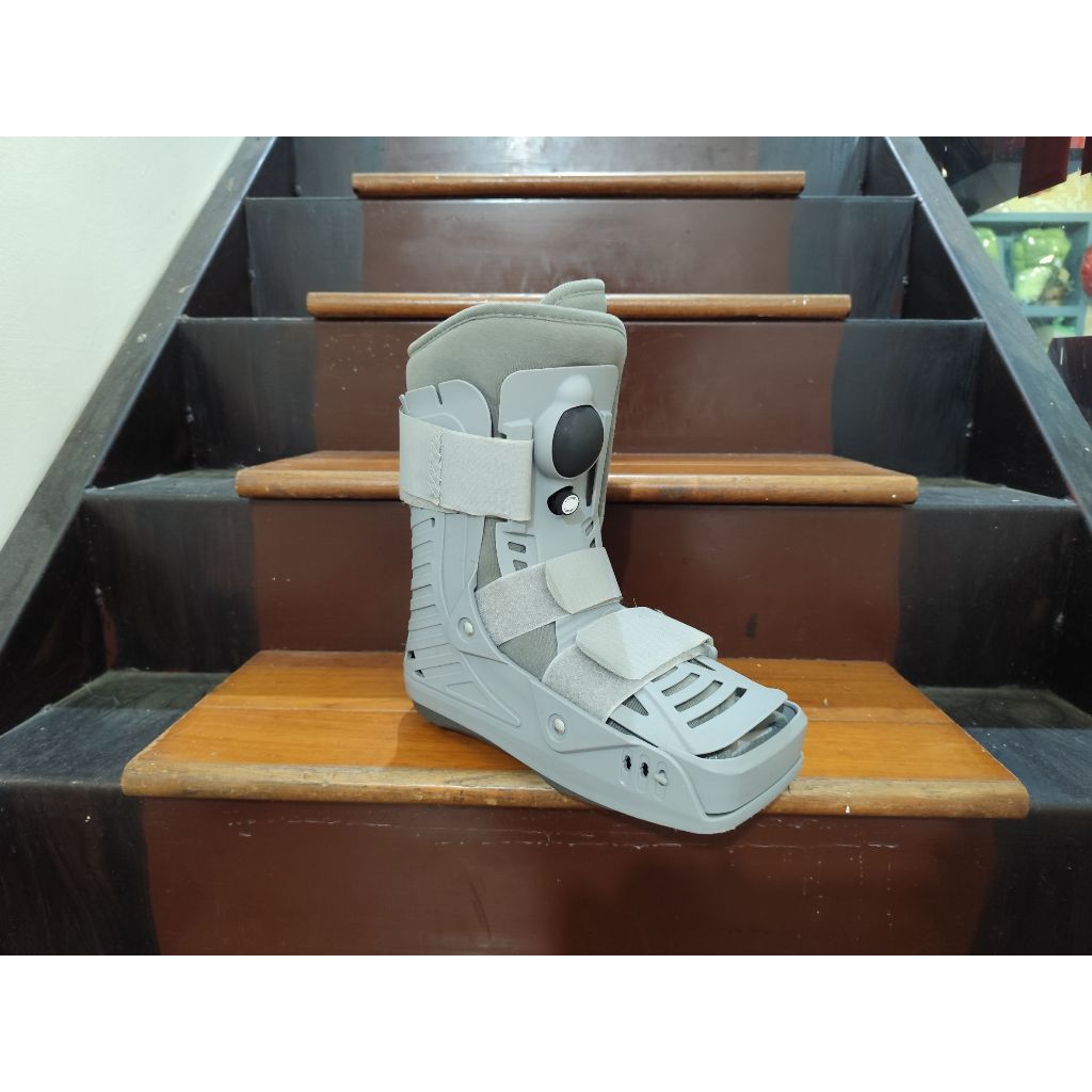 石膏鞋 (二手現貨) Conwell M號 5923 包覆式充氣助步鞋 短版 氣動式足踝護具 腳踝固定