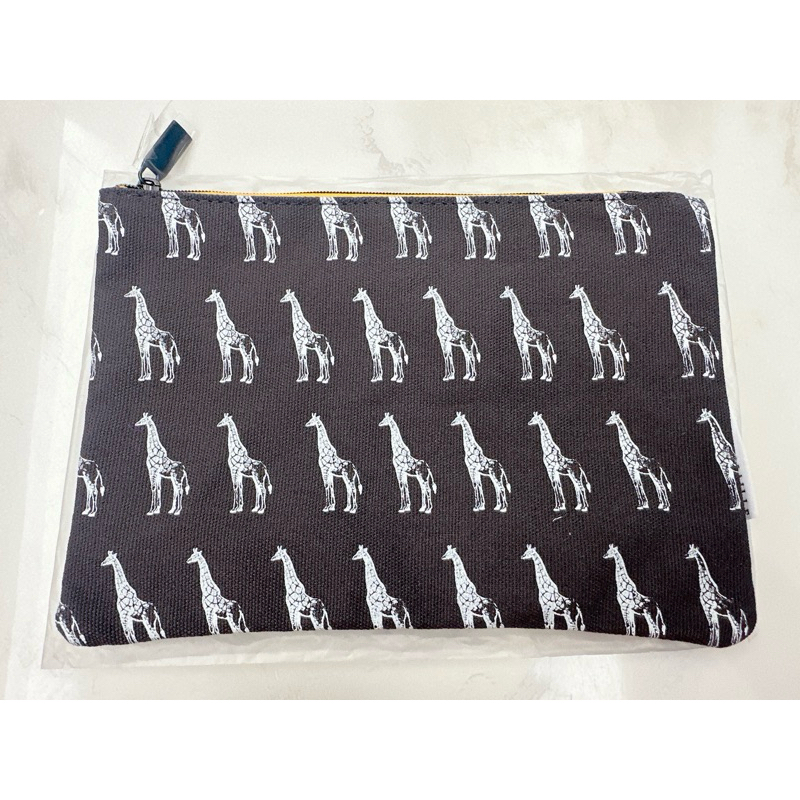 全新專櫃貨~香緹卡CHANTECAILLE長頸鹿🦒化妝包(21*14.5cm)~售價199元