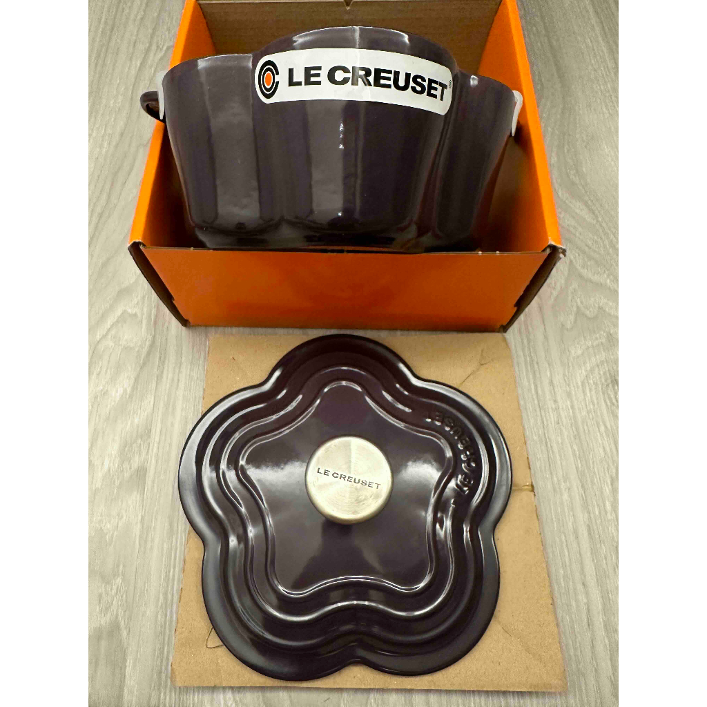 ✨全新Le Creuset  琺瑯鑄鐵鍋 葡萄紫山茶花鑄鐵鍋 20cm深鍋 鋼頭 內白鍋