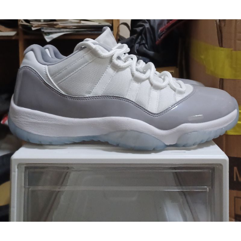 Air Jordan 11 low cement grey US13