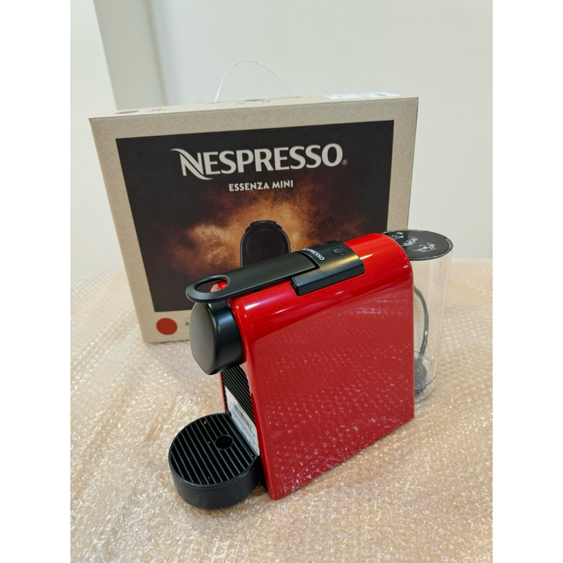 全新轉賣 Nespresso Essenza Mini  膠囊咖啡機 寶石紅（贈咖啡組）
