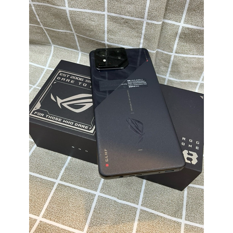 Asus ROG Phone 8 16G/512G 黑色9.9新 台灣公司貨 保固至2025 rog8 雙北面交