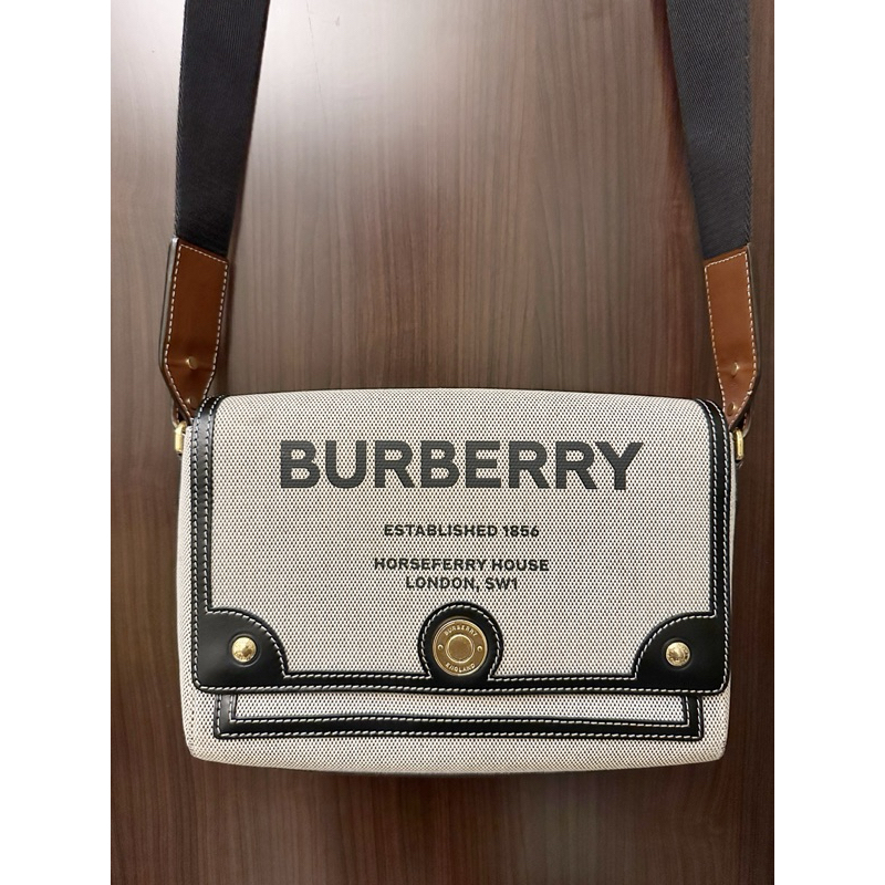 二手 BURBERRY Horseferry 郵差包 斜背包 印花帆布翻蓋 黑/灰