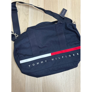 （現貨）Tommy Hilfiger 代購 深藍 小款 帆布包 圓筒包 可手提斜背多用途 斜背包 側背包 大容量 旅行包