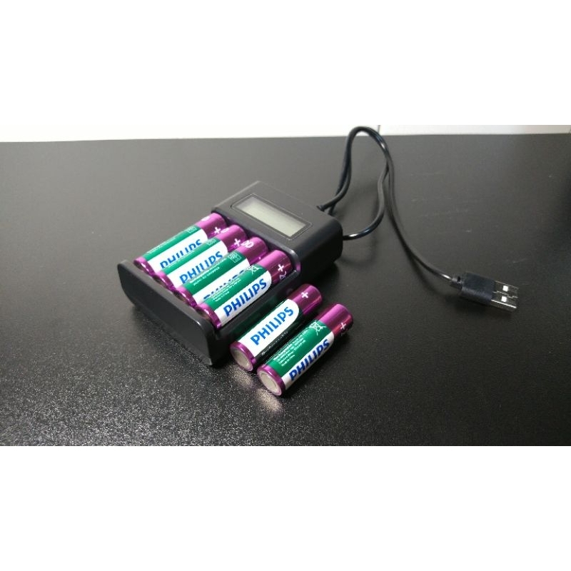 六顆正版飛利浦AA 2000mah電池+獨立四槽充電器