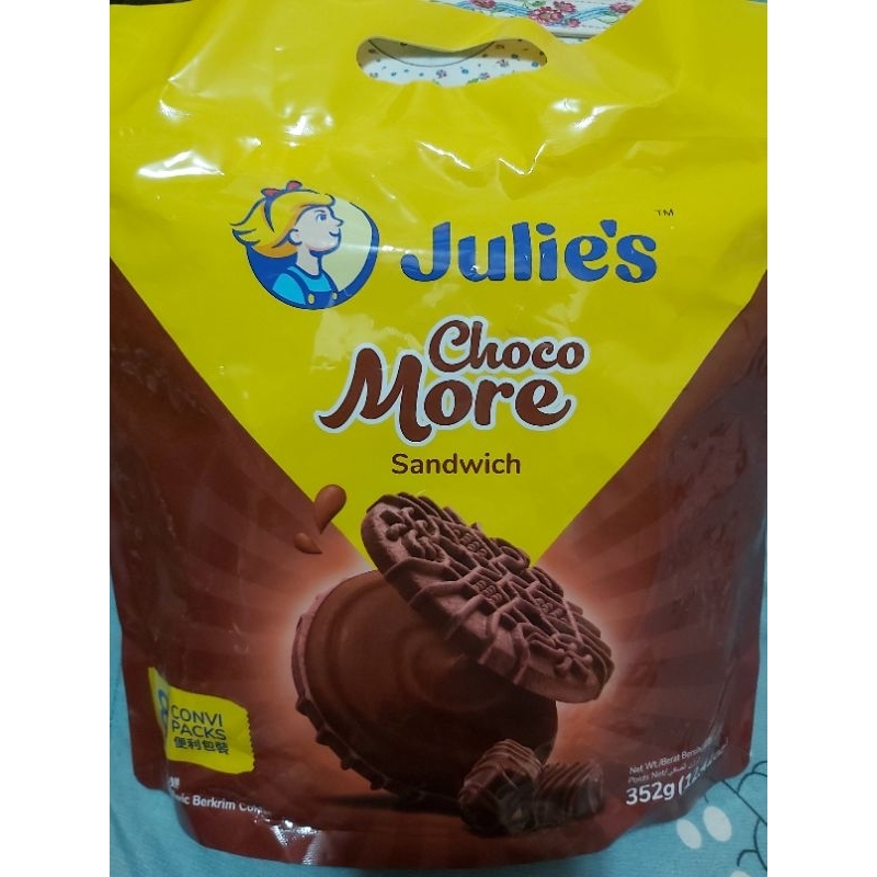 全新商品 Julie's 茱莉絲巧克力味夾心餅 352g/8入 現貨一包 有效日期2024.06.16