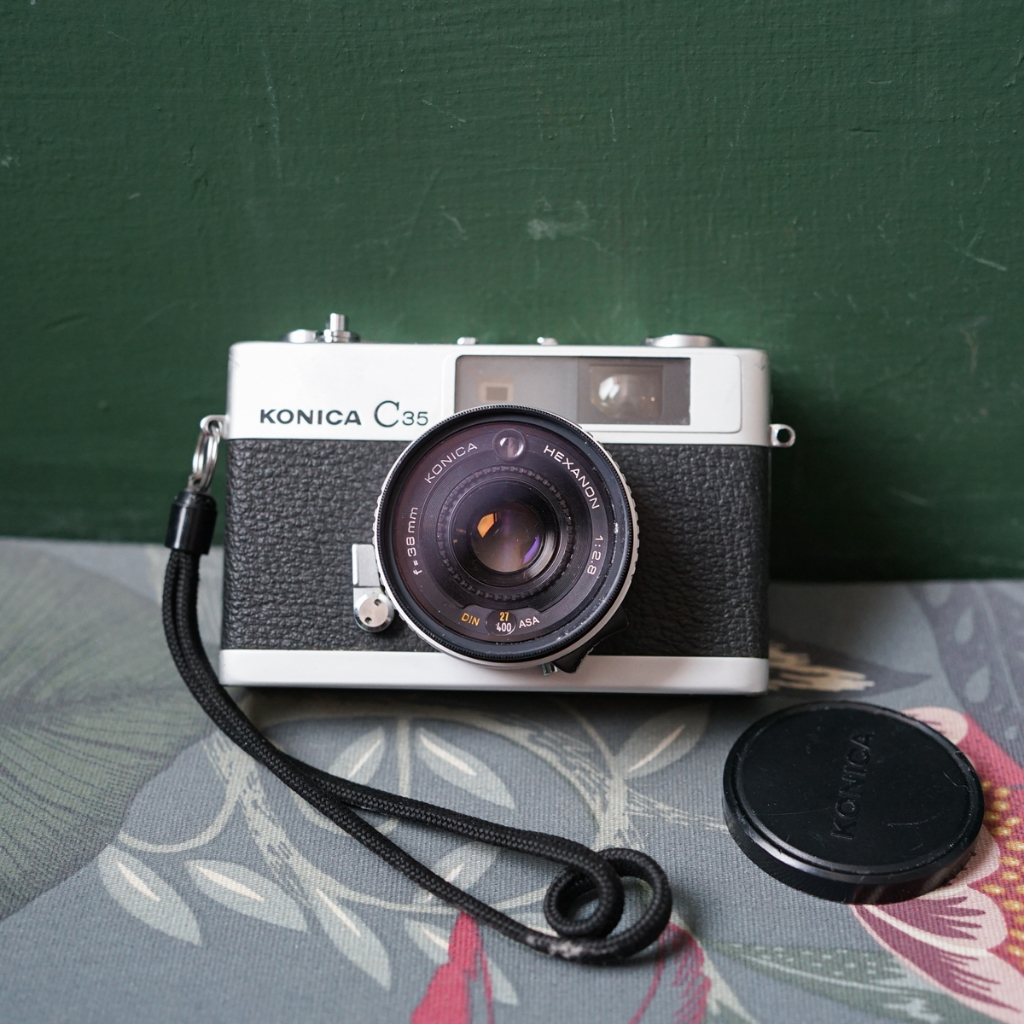 【星期天古董相機】KONICA C35 RF 黃斑疊影 測距連動 底片相機