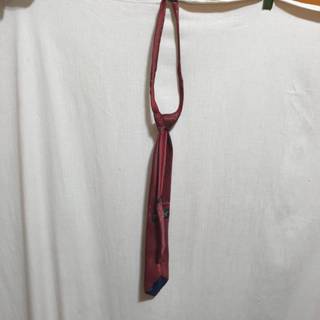 姜小舖超低價桃園縣機器商業工會的LOGO復古花紋暗紅色免打領帶。劍寬7.5CM