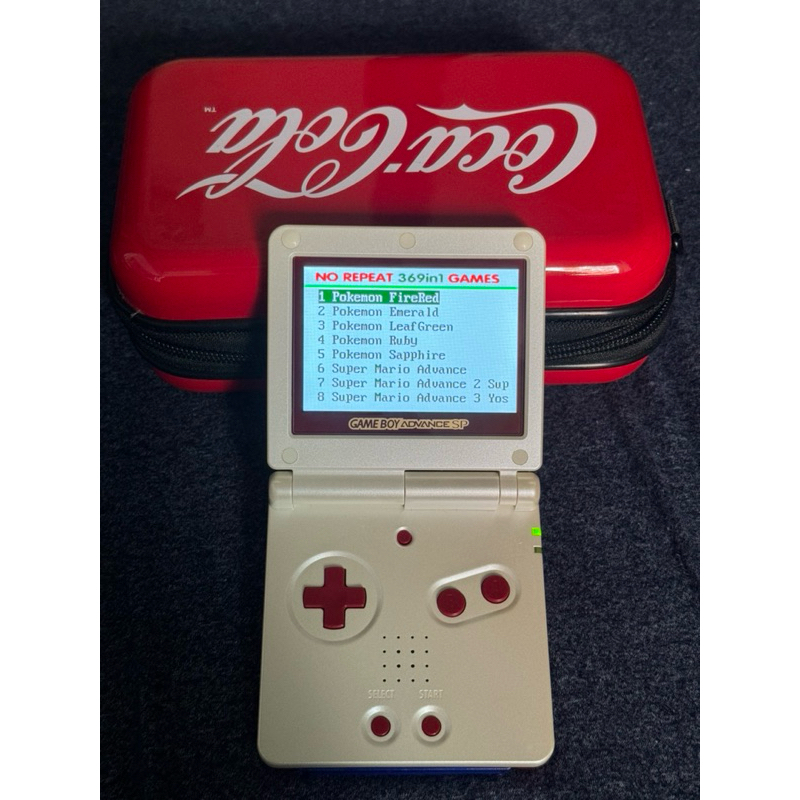 GameBoy Advance SP GBA經典紅白配色，改全貼合IPS多段可調高亮螢幕、全新高容量電池、喇叭