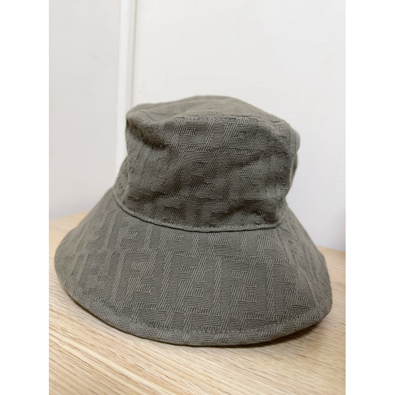 Fendi 漁夫帽（東京購入）