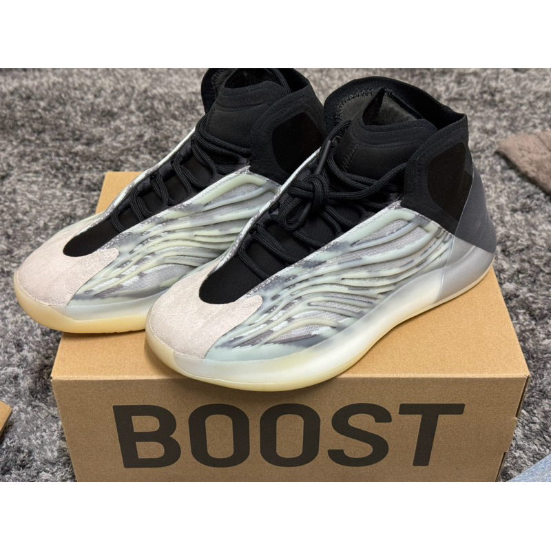 二手YEEZY BOOST QNTM BASKETBALL FZ4362  US9/27CM