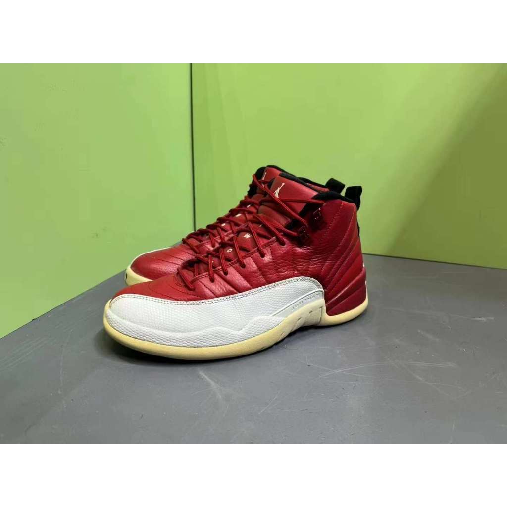 《二手寄賣》Air Jordan 12 白紅 US9 無原盒 穿著個位數