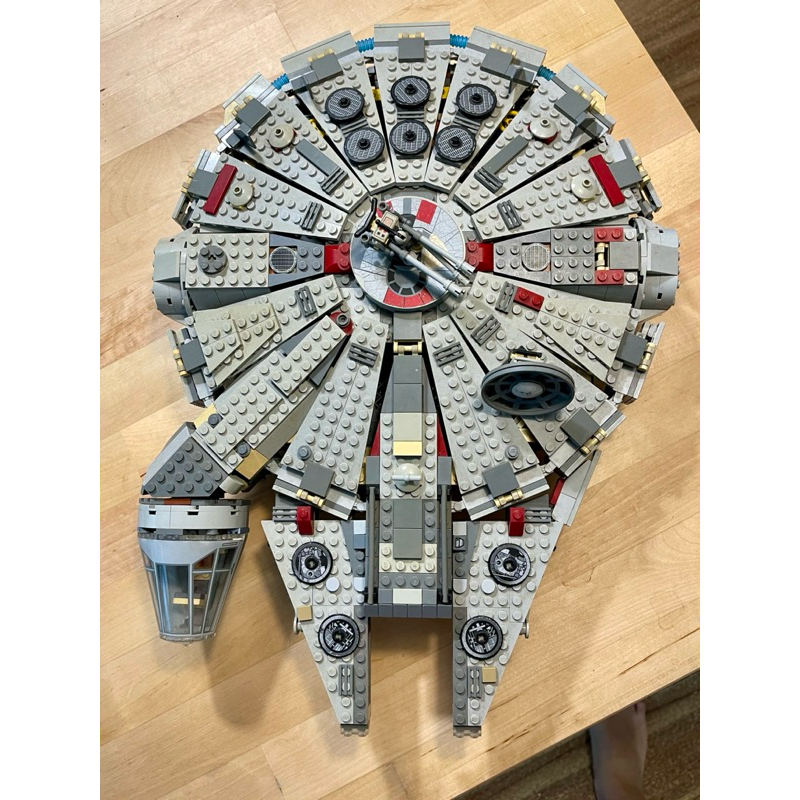 二手 樂高 LEGO 4504 千年鷹號 Star Wars Millennium Falcon 老物 附四隻人偶