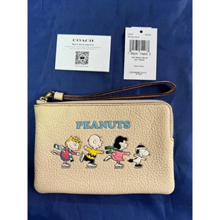 COACH X PEANUTS SNOOPY史努比聯名款荔枝皮革手手拿包 全新含吊牌保證正品