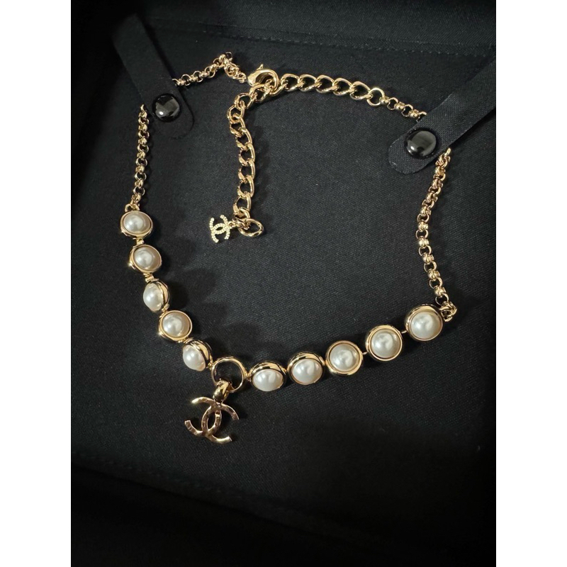 在台現貨✈️39490 香奈兒 Chanel 全新24S金框珍珠項鍊