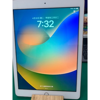 iPad 6 (WiFi) 有小凹痕不介意在下單 / 二手平板