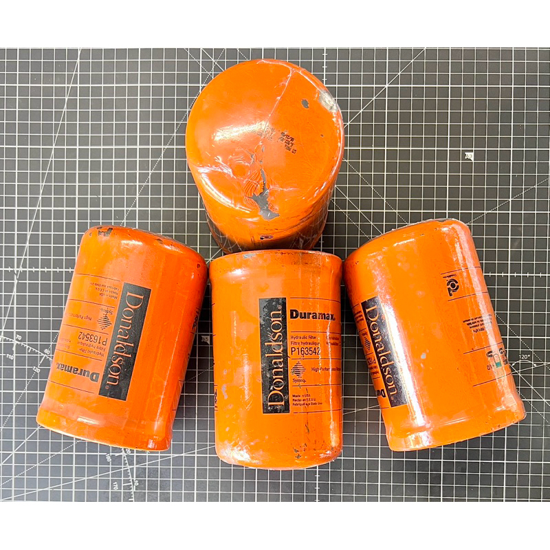 操作油芯子 山貓 CASE 黑貓 TCM BOBCAT JCB 操作油濾清 液壓油 唐納森 P164381