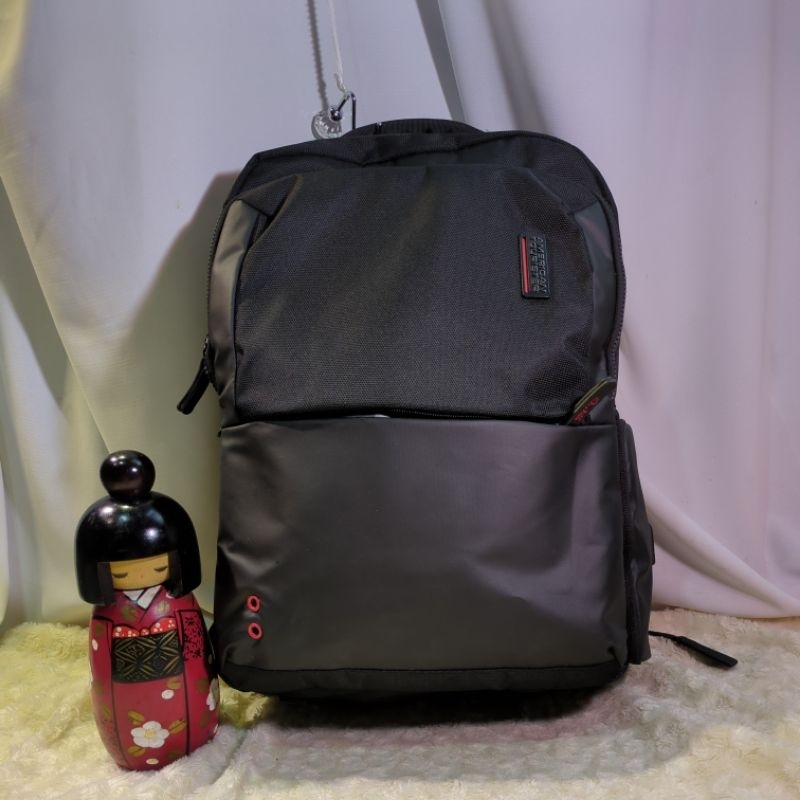 品牌 AMERICAN TOURISTER 美國旅行者 Zork 2.0 減壓抗菌輕量筆電後背包14吋(黑色)電腦後背包