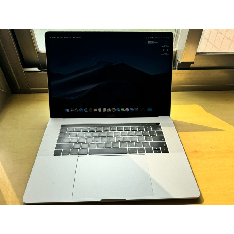 Macbook pro 15吋 i7六核心16G 256G 2019 新電池