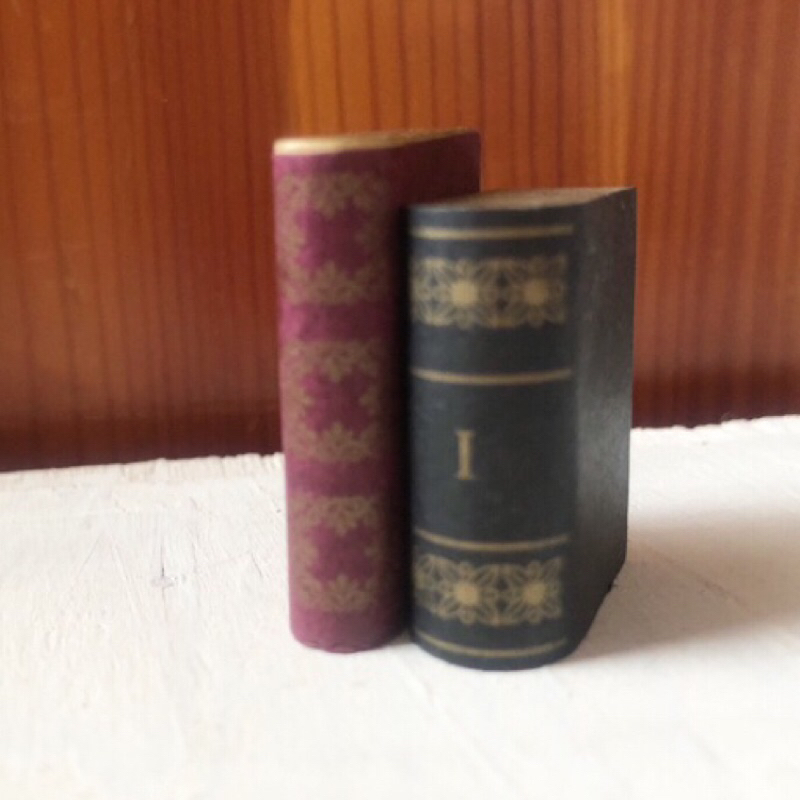 ✤鳩日堂 復古書本 歐風復古書皮 書房 書店 森林家族 袖珍 微縮模型 場景佈置 娃娃屋