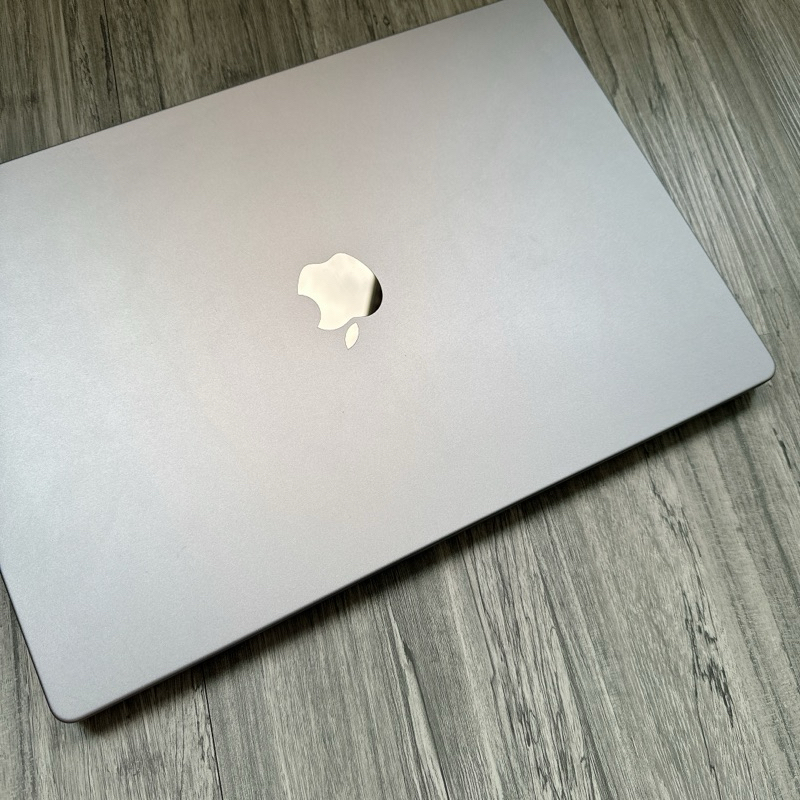 高規 2022 MacBook pro M1 16吋 32G / 1TB 女用自售