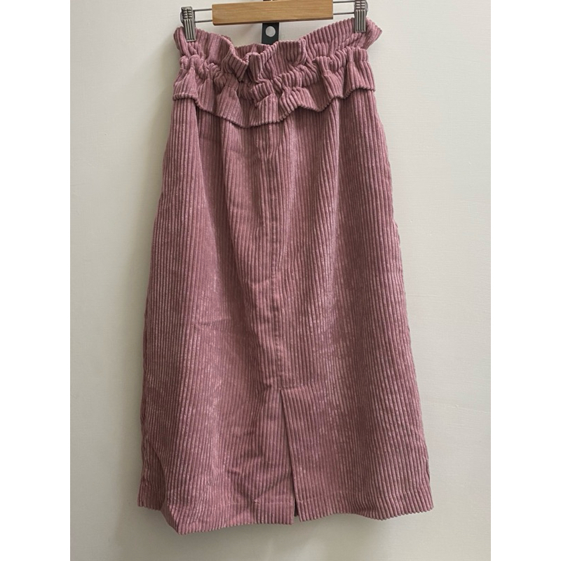 日本品牌nice claup鮭魚煙燻粉紅色腰圍鬆緊帶燈芯絨荷葉邊裝飾後開叉口袋長裙休閒裙