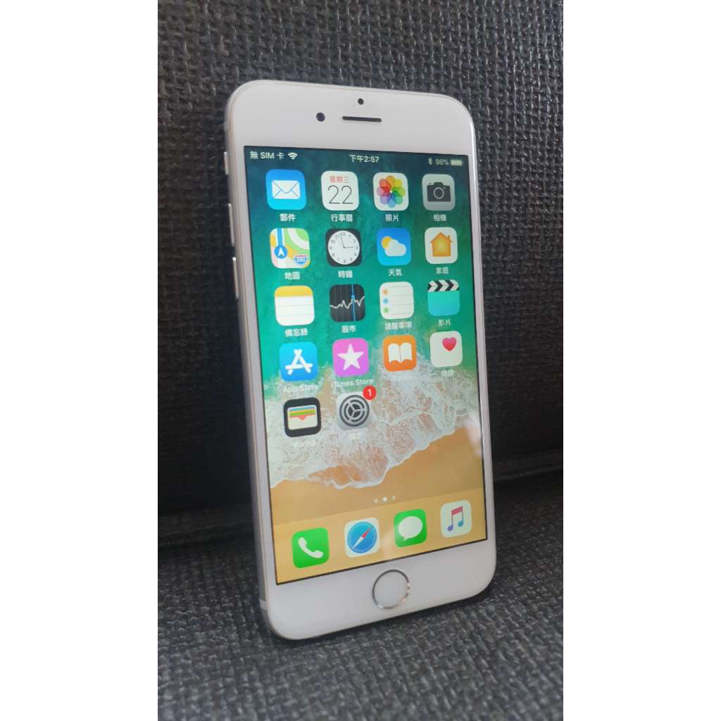 二手機 iPhone 6 白 White 16G A1586 APPLE (MB001116)