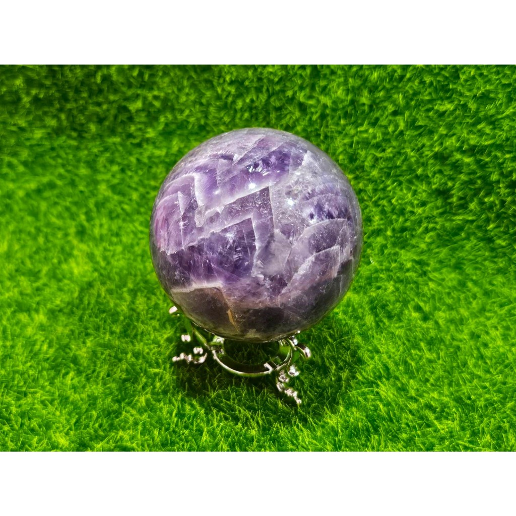 夢幻紫水晶球6cm-紫色水晶球(無附球座)🔮 虎牙紫水晶球天然水晶紫晶球夢幻紫晶球虎牙紫晶球千層紫水晶球藝品擺件