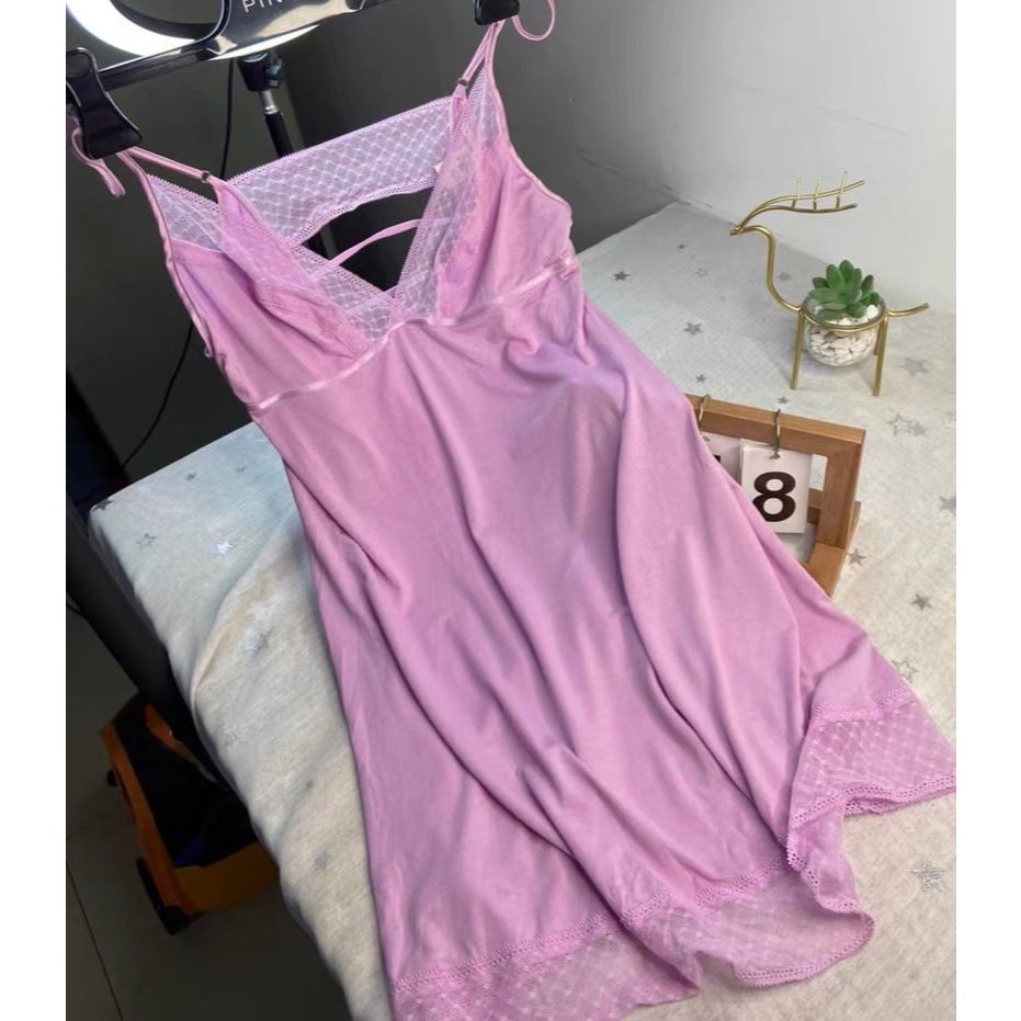 維密VICTORIA'S SECRET 正品 睡衣蕾絲露背性感吊背睡裙 全新有吊牌 淺紫色XS 原價1980元