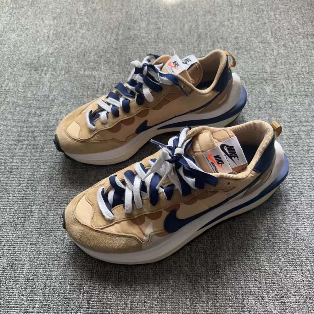 《二手寄賣》Sacai x Nike 奶茶 US9.5 無原盒 鞋況很好