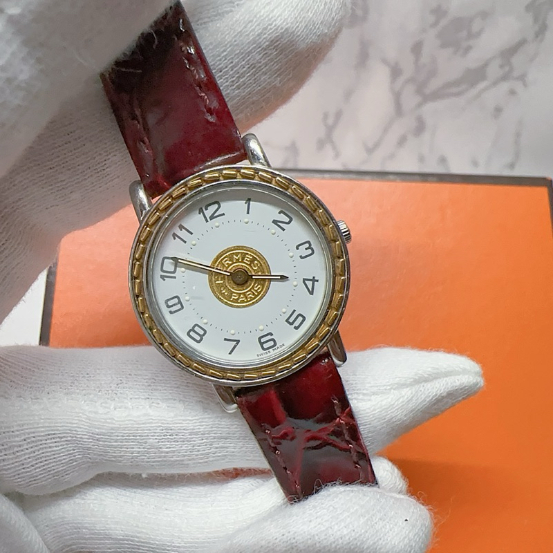 日本二手Hermes愛馬仕扭結小金幣石英錶 愛馬仕錶 愛馬仕手錶 愛馬仕配件 古董錶 vintage