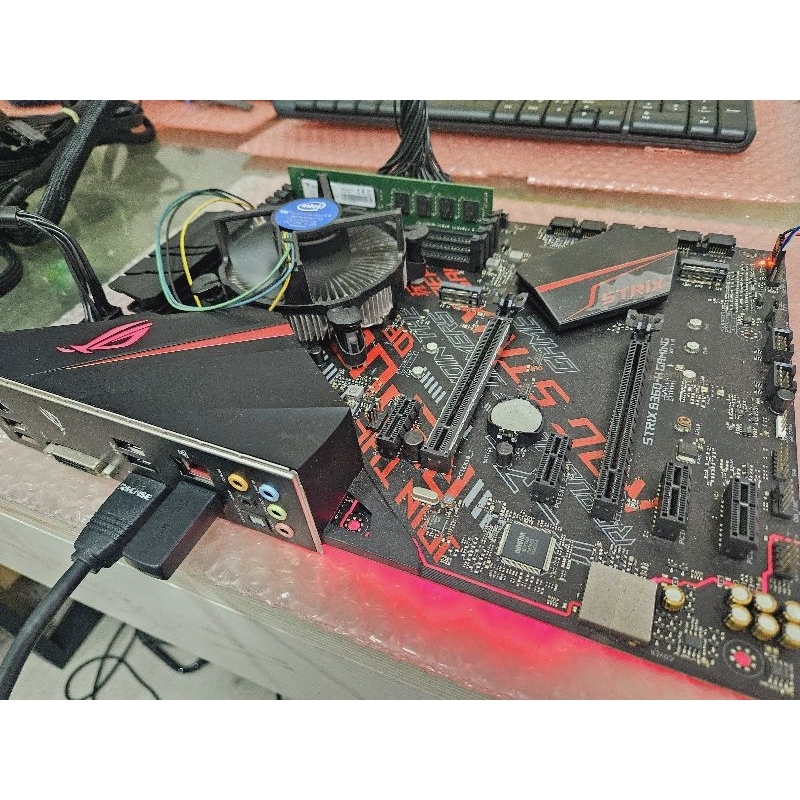 ASUS ROG STRIX B360-H GAMING + G4900 + DDR4 4G