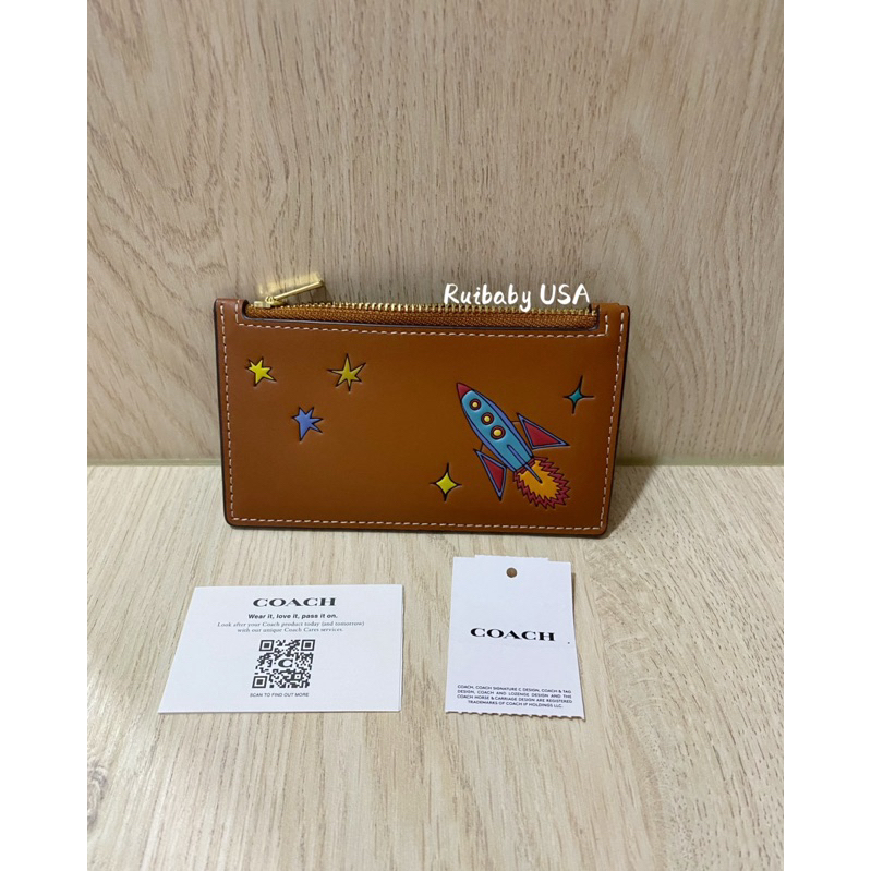 免運✨台灣現貨✨美國🇺🇸Coach專櫃 ZIP CARD CASE 火箭 塗鴉 牛皮 拉鍊 卡包 零錢包 卡夾 卡片夾層