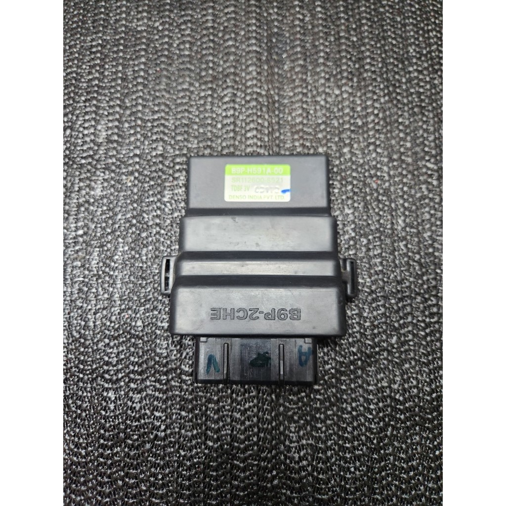 FZS 150 V3 ECU 電腦 原廠 零件 中古 二手 殺肉 山葉 YAMAHA FZS150