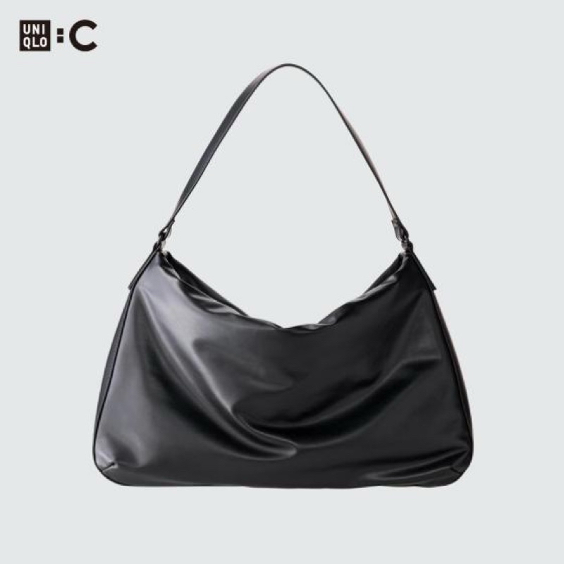 Uniqlo :C 澎軟肩背包 （黑）