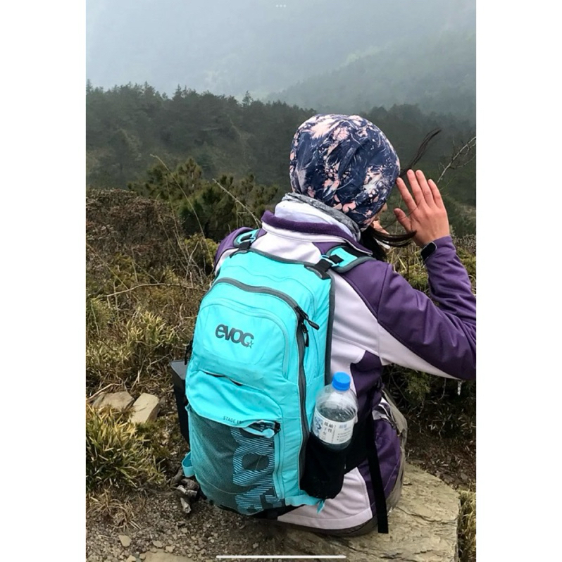 [Evoc]18L 亮藍色 多功能登山旅行後背包