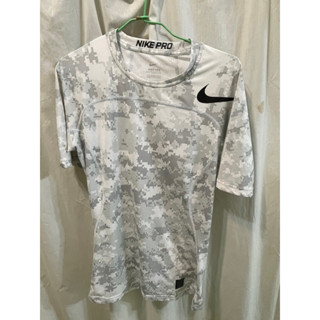 Nike pro 迷彩上衣 束衣