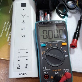 維修日本TOTO免治馬桶遙控器故障,檢測費300(可折抵維修費)生鏽輕微的也許修得好。嚴重腐蝕的就沒有辦法了.請聊聊