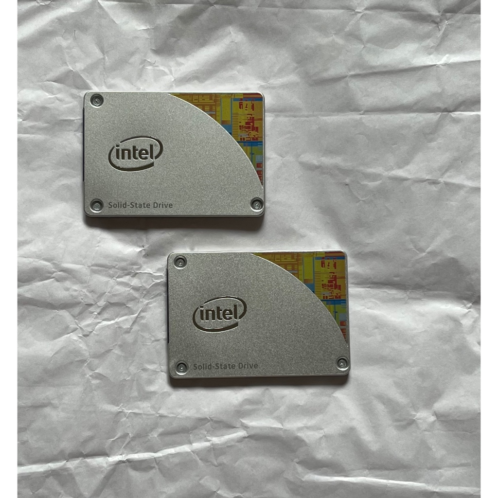 Intel 530 系列固態硬碟 240GB 2.5 吋  (二個一起賣)【二手商品／無原廠商品盒】