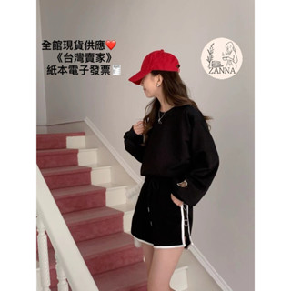 《zanna》5144（R)斷空氣棉 愛心鏤空上衣+ 口袋刺繡愛心短褲 套裝 個人套裝 女裝 其他套裝 長袖 休閒套裝