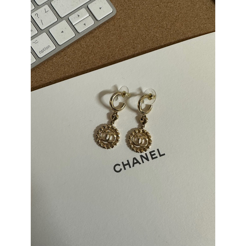 Chanel 23P愛心耳環