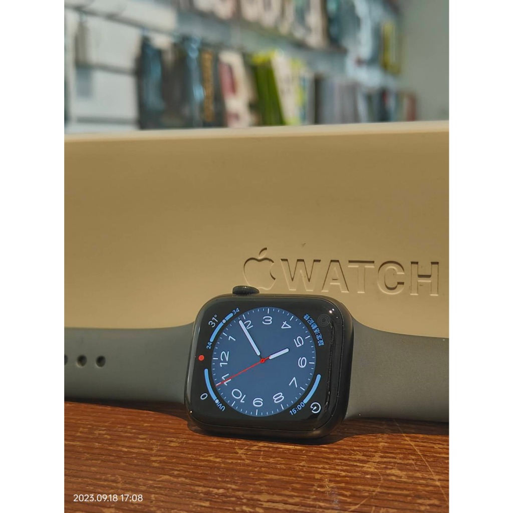 【可面交】極新/保半年 Apple Watch S8 GPS 45mm 整機美 電池100% 可二手舊換新 可搭配門號