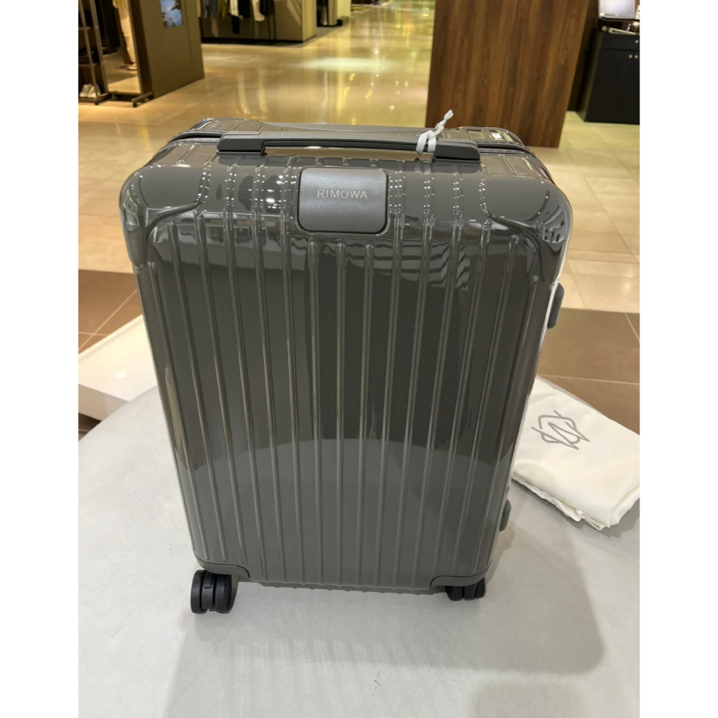 98成新 RIMOWA Essential Cabin 灰色 21吋 登機箱 行李箱 83253834